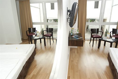 Dk Deutscher Kaiser Hotel 3*